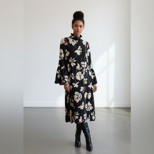 ✨ Made in Italy Floral Midi Dress | Bell Sleeves | Size L